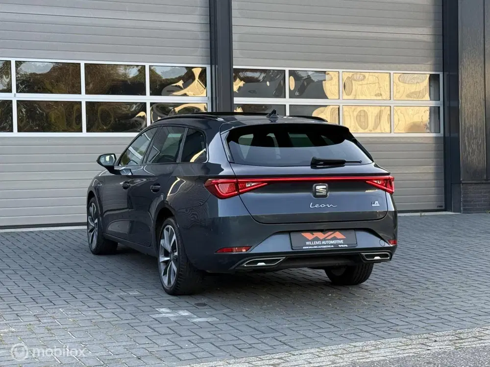 SEAT Leon Leon 1.4 TSI eHybrid PHEV FR uit 2021, foto 6