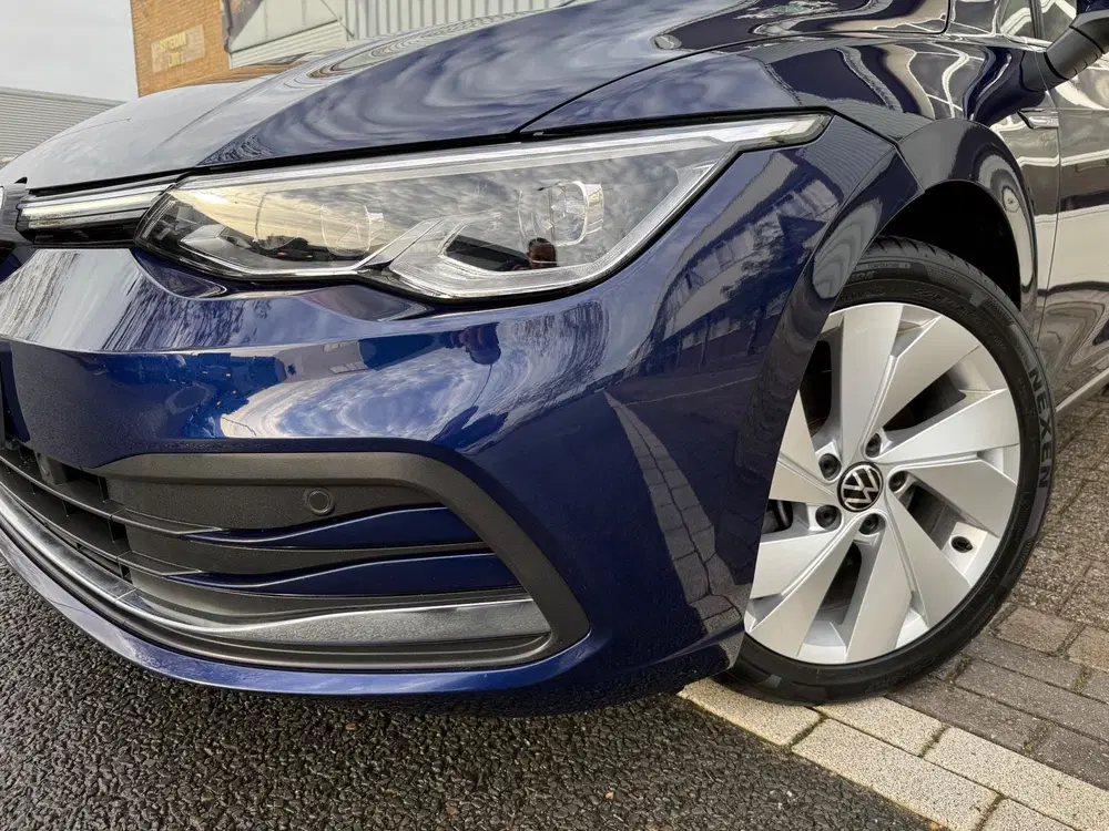 Volkswagen Golf 1.5 eTSI Style AUT LED uit 2022, foto 10