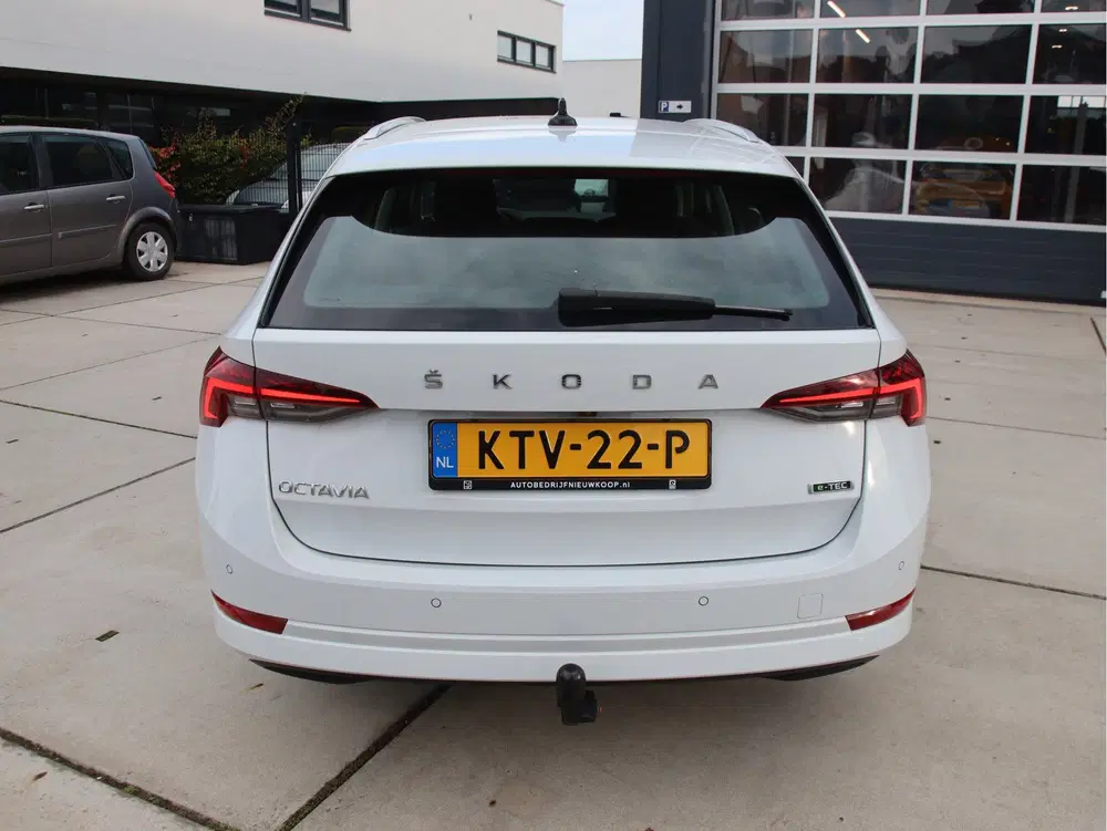 Skoda Octavia 1.5 e-TSI Business Ed. Plus DSG uit 2023, foto 5