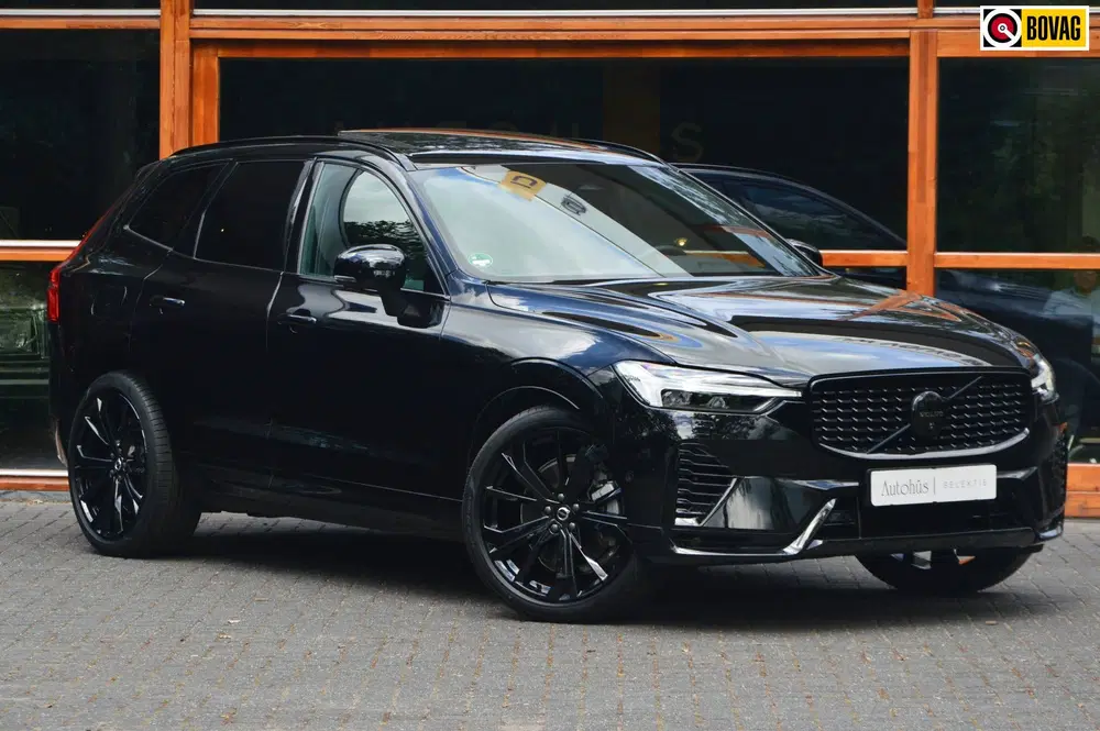 Volvo XC60 T8 Hybrid AWD Ultra Black Edition uit 2024