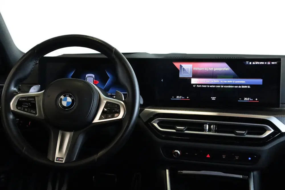 BMW 3-serie 318i uit 2022, foto 12