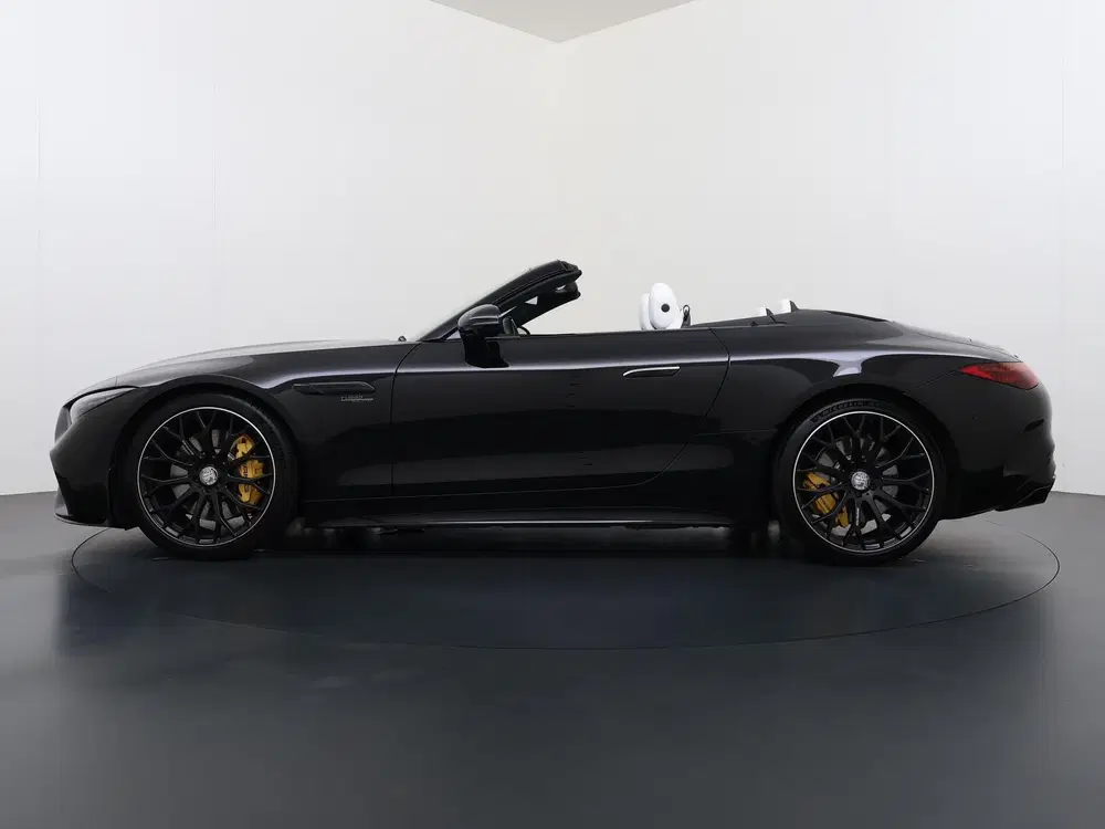 Mercedes-Benz SL AMG 43 uit 2022, foto 3