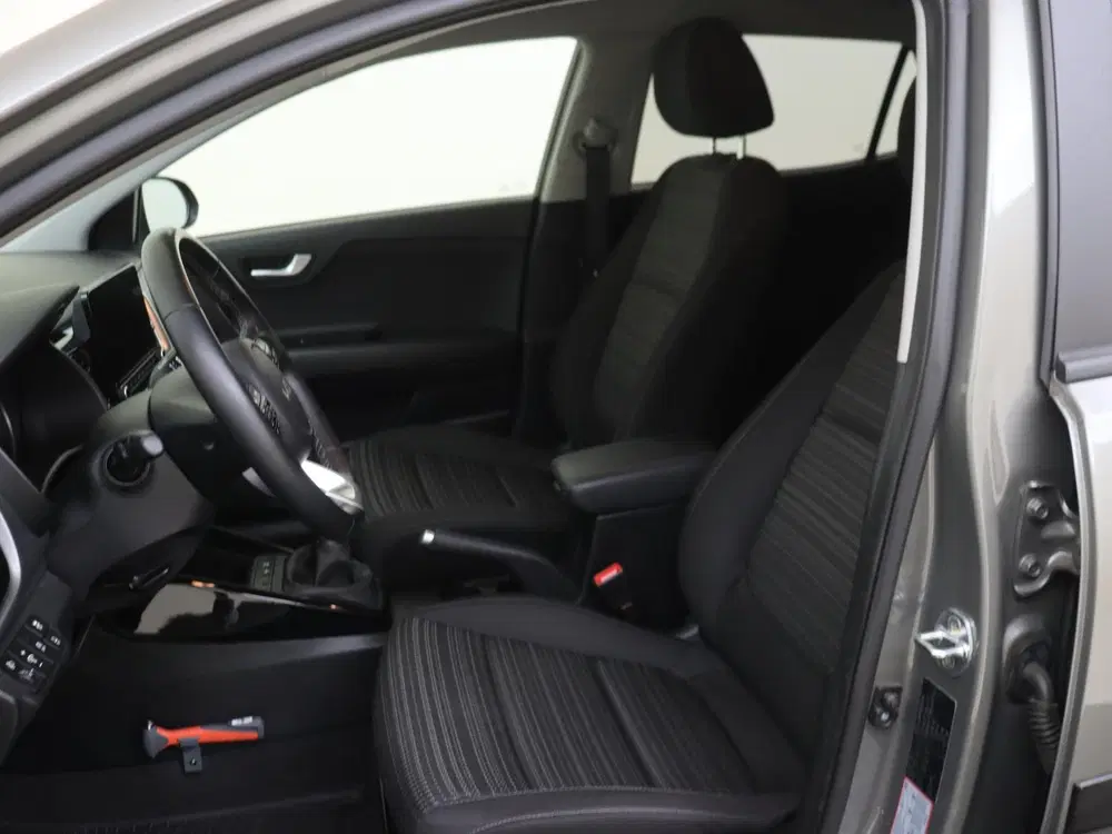 Kia Stonic 1.0 T-GDi 100 PK MHEV DynamicPlusLine uit 2021, foto 11
