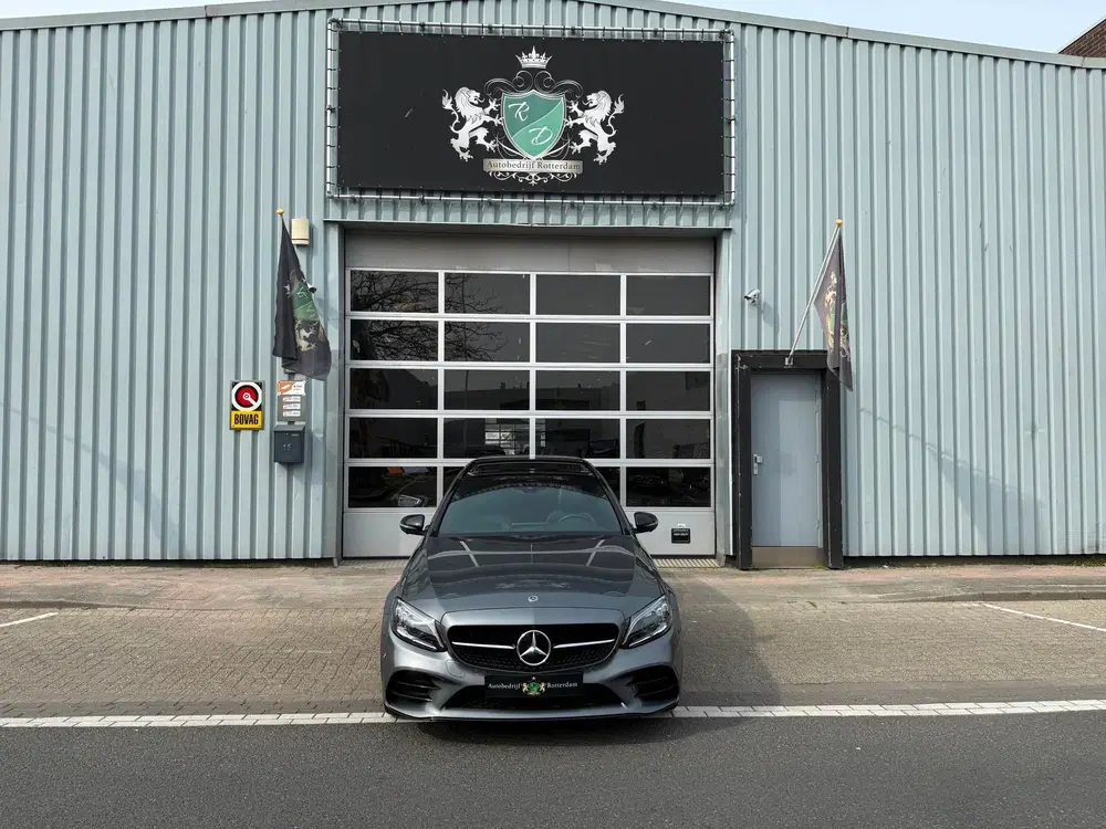 Mercedes-Benz C-Klasse 300 e AMG 360º uit 2021, foto 6