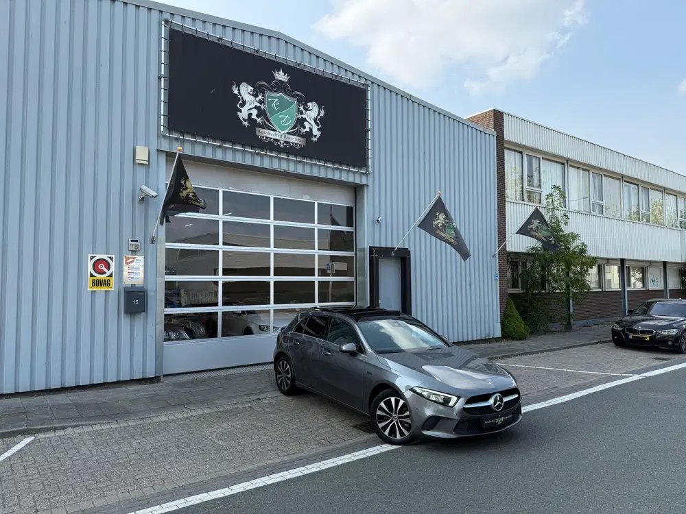 Mercedes-Benz A-Klasse 250 e AMG LED uit 2020, foto 12