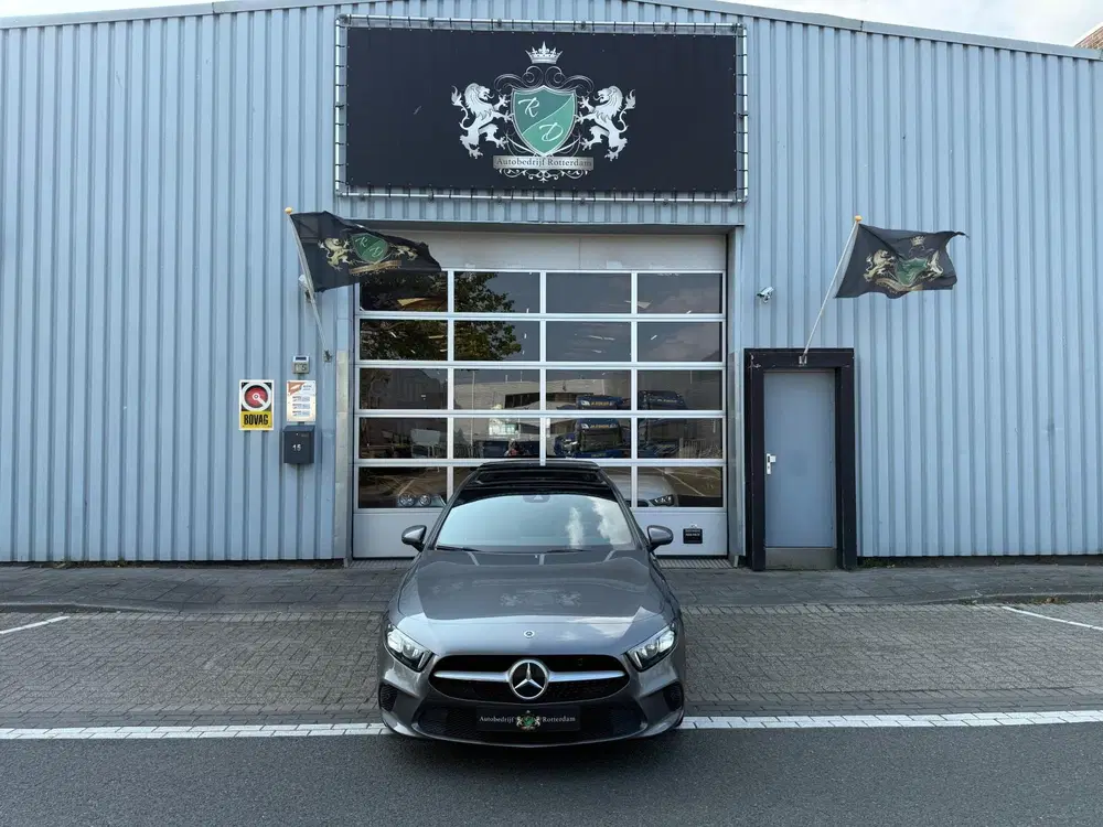 Mercedes-Benz A-Klasse 250 e AMG LED uit 2020, foto 13