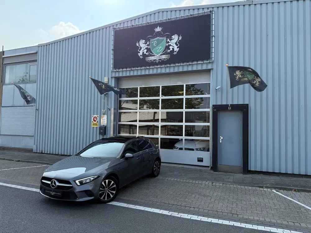 Mercedes-Benz A-Klasse 250 e AMG LED uit 2020, foto 14