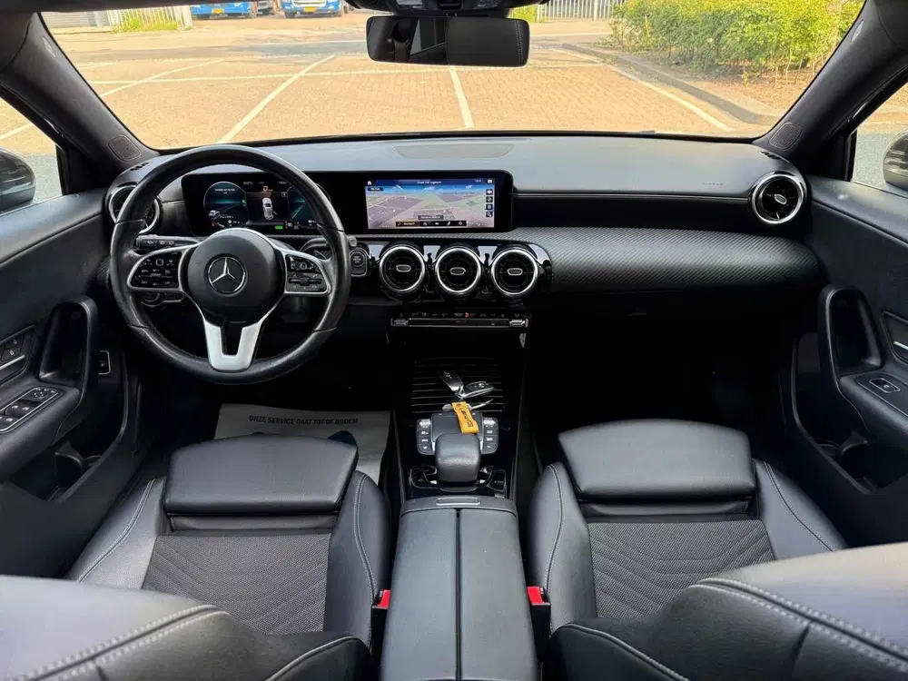 Mercedes-Benz A-Klasse 250 e AMG LED uit 2020, foto 3