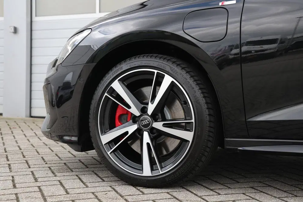 Audi A3 45 TFSIe 245pk S edition Competition uit 2023, foto 12