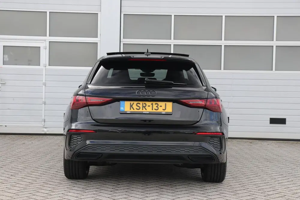 Audi A3 45 TFSIe 245pk S edition Competition uit 2023, foto 15