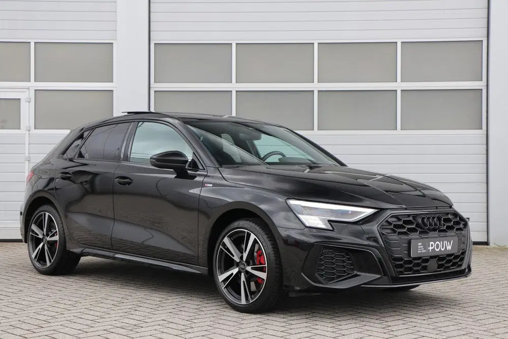 Audi A3 45 TFSIe 245pk S edition Competition uit 2023, foto 9