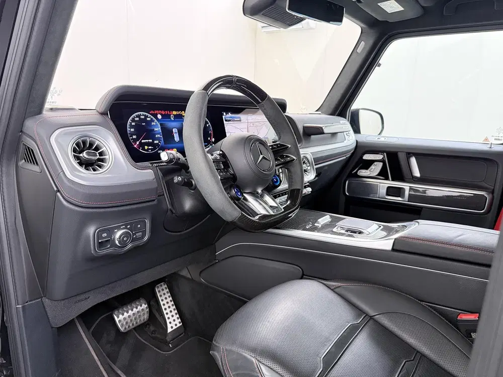 Mercedes-Benz G-Klasse AMG 63 uit 2024, foto 2