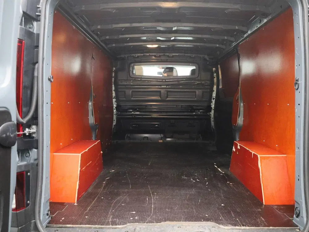 Renault Trafic 2.0 dCi 170 T29 L2H1 Comfort uit 2021, foto 15