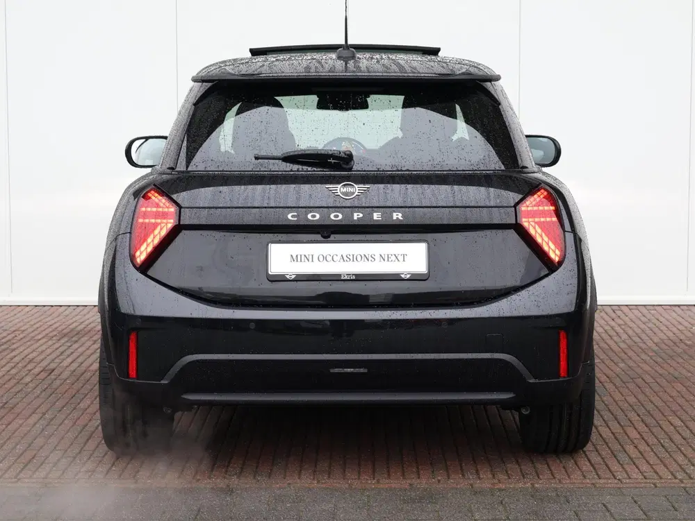 Mini Cooper C 1.5 Cooper C Classic L Verwarmd Stuurwiel uit 2026, foto 14
