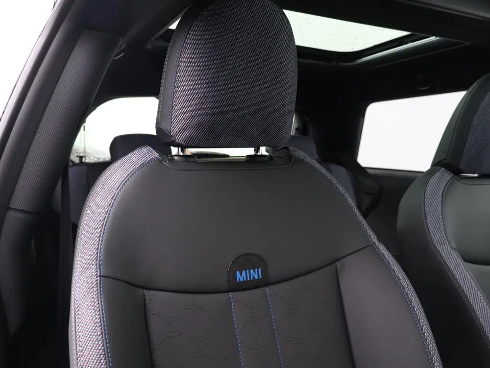 Mini Cooper C 1.5 Cooper C Classic L Verwarmd Stuurwiel uit 2026, foto 9