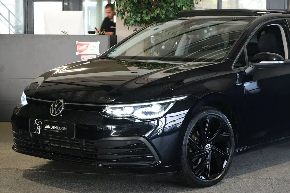 Volkswagen Golf 8 1.5 eTSI DSG Pano Trek Navi Led Pdc Cam uit 2020, foto 14