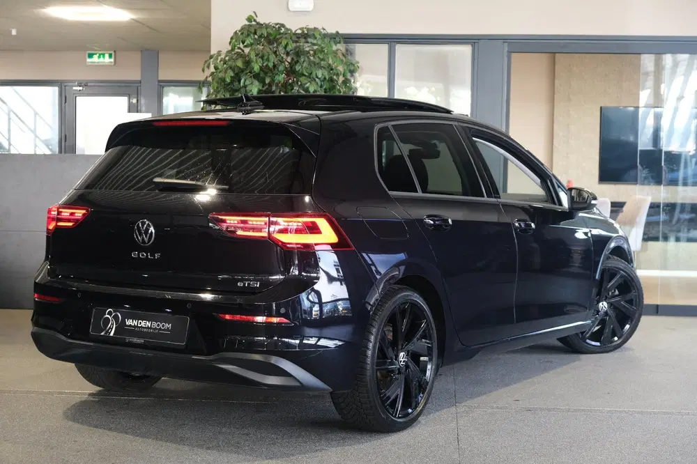 Volkswagen Golf 8 1.5 eTSI DSG Pano Trek Navi Led Pdc Cam uit 2020, foto 2