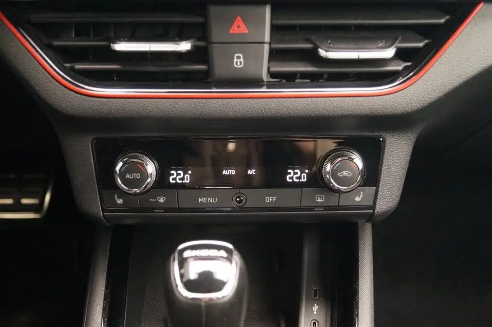 Skoda Scala 1.5 TSI 150pk DSG Sport Business -PANO-NAV uit 2021, foto 12
