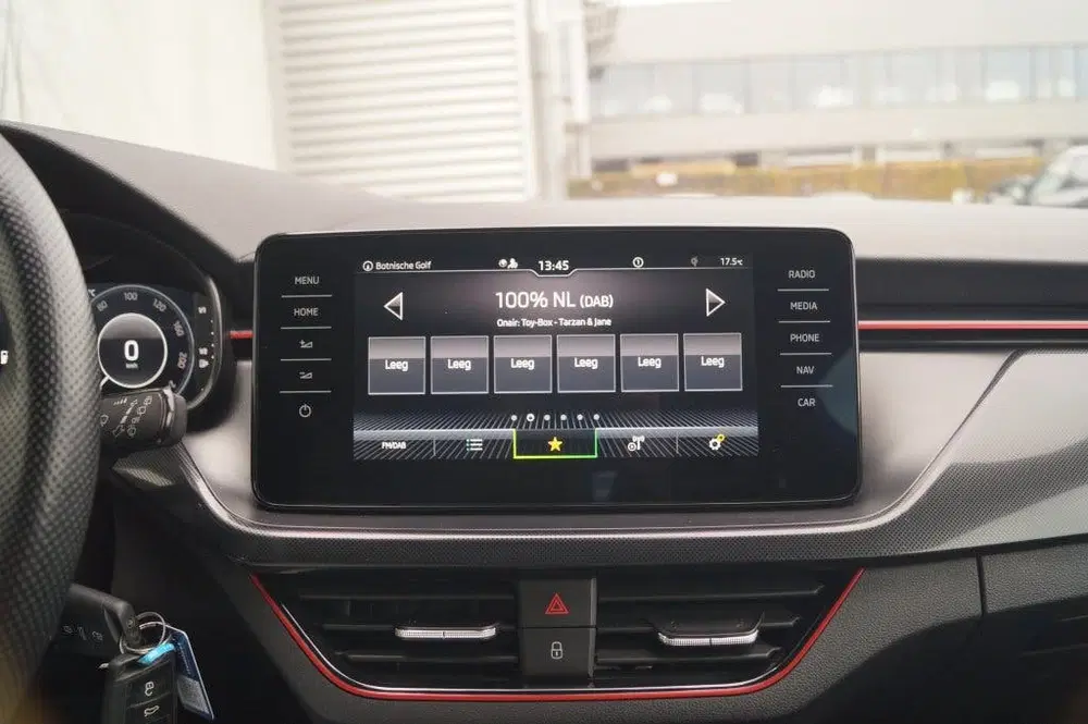Skoda Scala 1.5 TSI 150pk DSG Sport Business -PANO-NAV uit 2021, foto 13