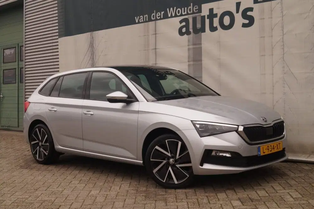 Skoda Scala 1.5 TSI 150pk DSG Sport Business -PANO-NAV uit 2021, foto 3