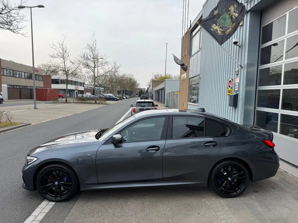 BMW 3-serie 330e High Executive AUT 292PK LED uit 2019, foto 13