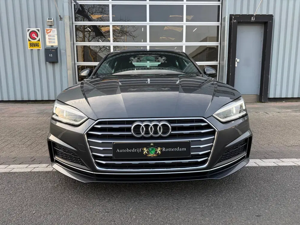 Audi A5 35 TFSI Sport S-tronic AUT S-line edition uit 2019, foto 4
