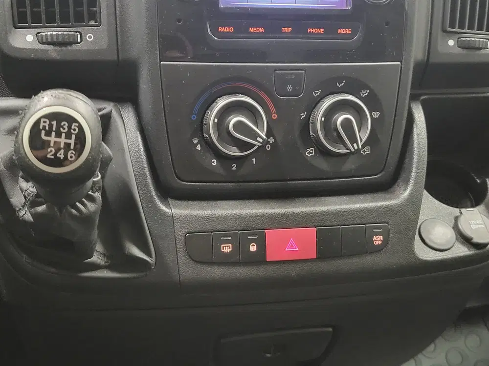 Peugeot Boxer 2.2BlueHDi 140pk L2 uit 2020, foto 14