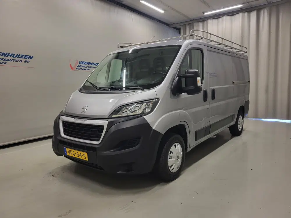 Peugeot Boxer 2.2BlueHDi 140pk L2 uit 2020, foto 2
