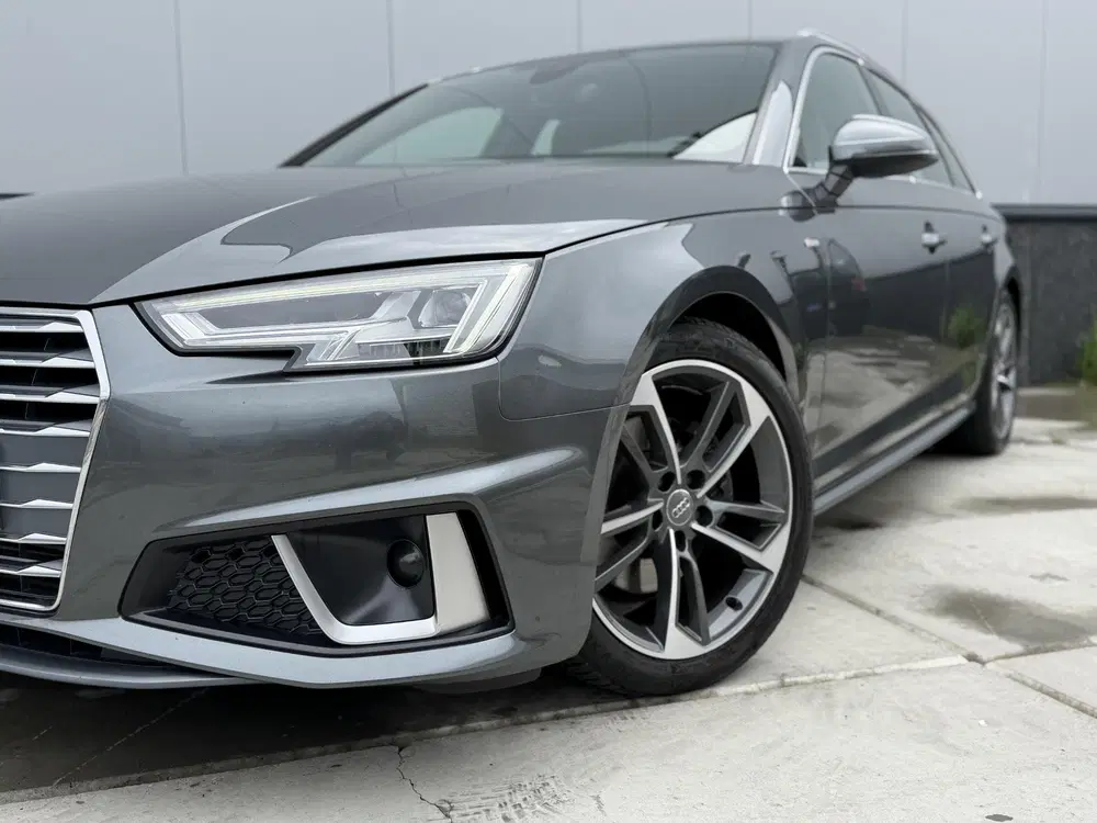 Audi A4 40 TFSI Sport S line edition uit 2019, foto 4