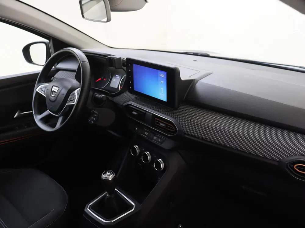 Dacia Sandero 1.0 TCe 100 Bi-Fuel Essential Navigati uit 2021, foto 5
