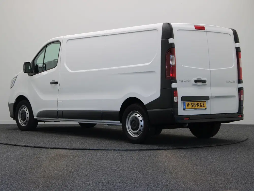Renault Trafic 2.0 dCi 110pk T30 L2H1 Comfort uit 2024, foto 2