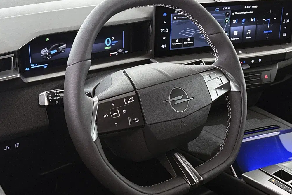 Opel Grandland 1.6 Turbo Plug-in-Hybrid Edition Stuur-Sto uit 2025, foto 12