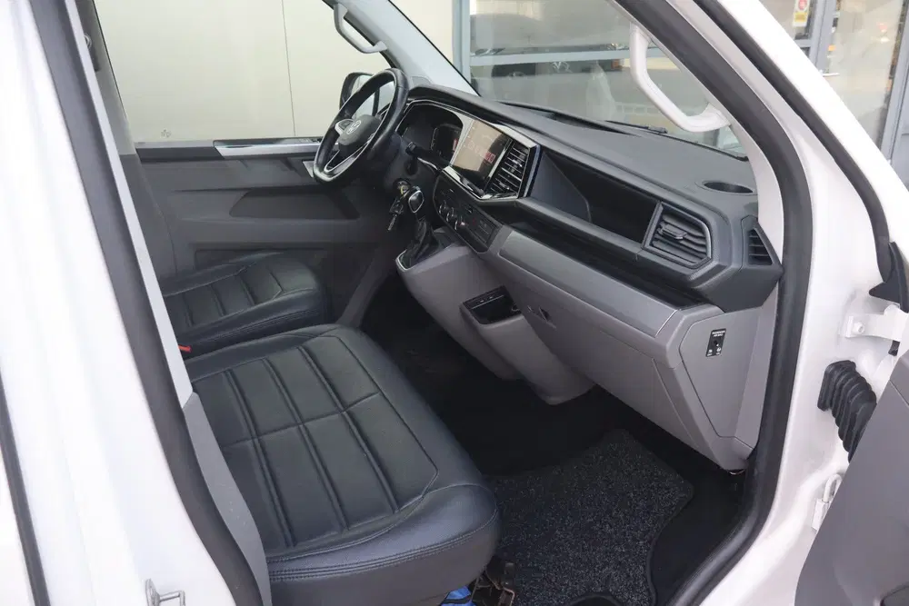 Volkswagen Transporter 2.0 TDI L1H1 28 Bulli uit 2022, foto 5