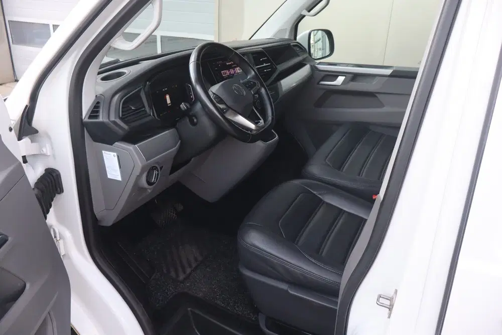 Volkswagen Transporter 2.0 TDI L1H1 28 Bulli uit 2022, foto 6