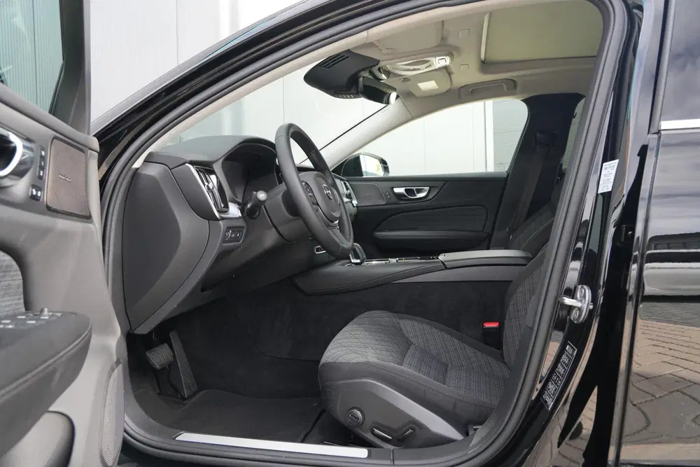 Volvo V60 2.0 T6 Recharge AWD Inscription Expression uit 2021, foto 11