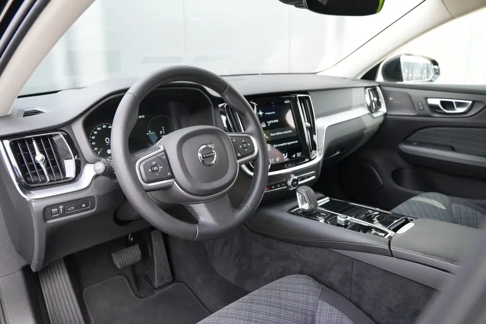Volvo V60 2.0 T6 Recharge AWD Inscription Expression uit 2021, foto 12