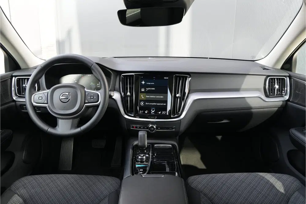 Volvo V60 2.0 T6 Recharge AWD Inscription Expression uit 2021, foto 14