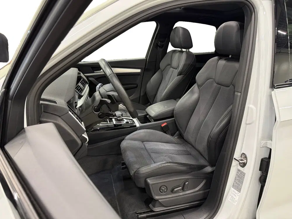 Audi Q5 55 TFSI e S-Line Competition I Panoramadak uit 2023, foto 11