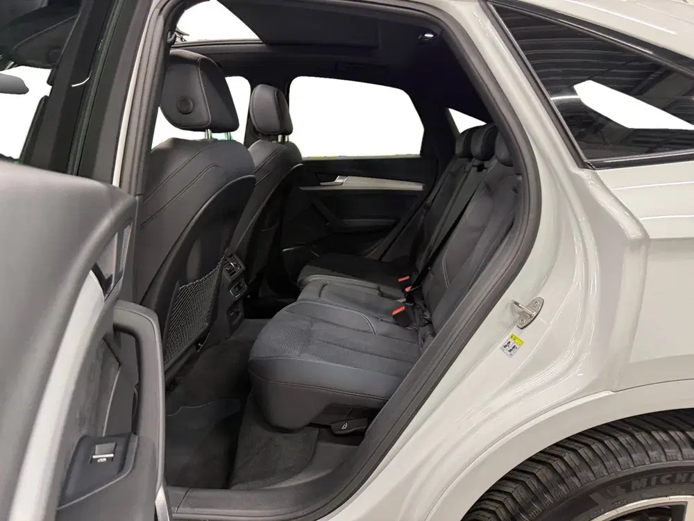 Audi Q5 55 TFSI e S-Line Competition I Panoramadak uit 2023, foto 13