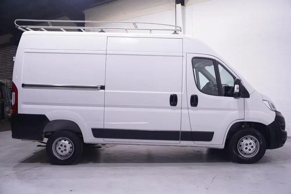 Opel Movano 2.2D 140 pk L2H2 Navi uit 2023, foto 8
