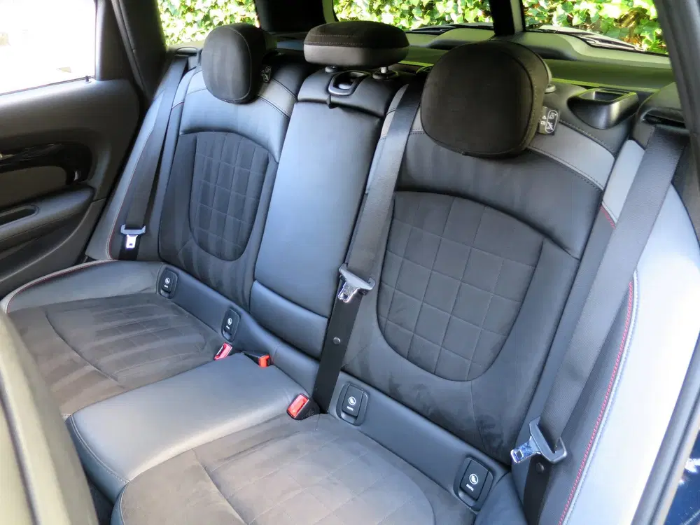 Mini Clubman 2.0 JCW ALL4 Chili F54 LCI NL-auto uit 2019, foto 14