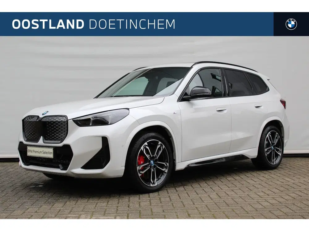 BMW iX1 eDrive20 M Sport uit 2025