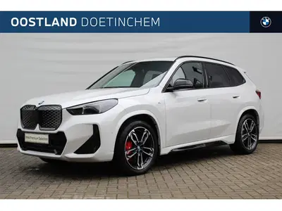 BMW iX1 eDrive20 M Sport uit 2025