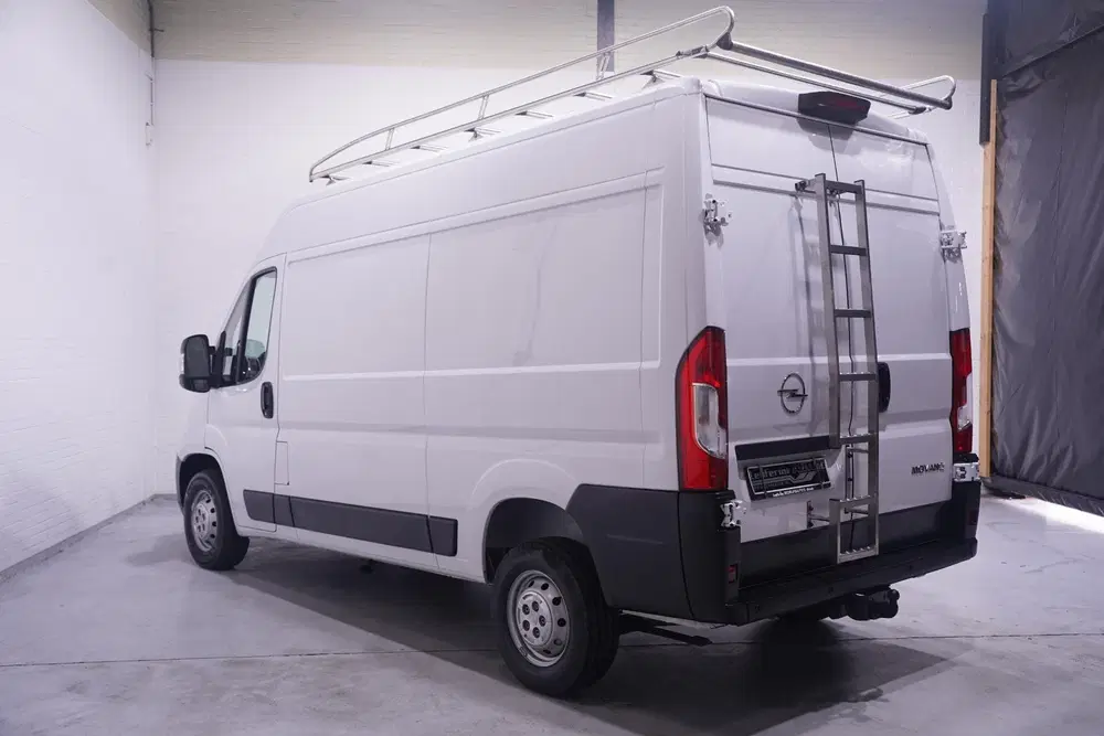 Opel Movano 2.2D 140 pk L2H2 Imperiaal met Trap uit 2023, foto 3