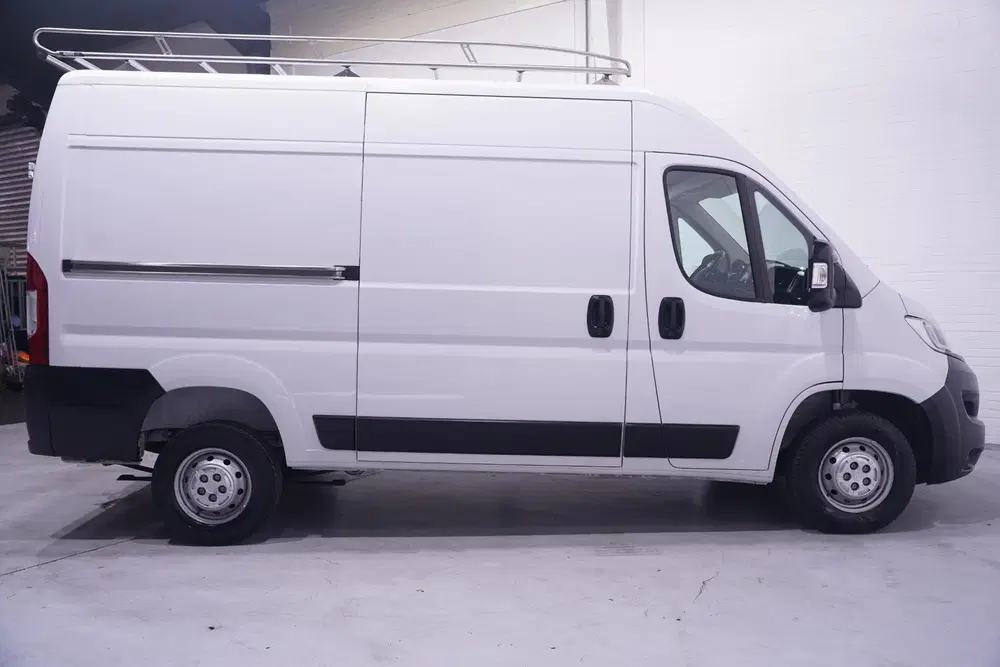 Opel Movano 2.2D 140 pk L2H2 Imperiaal met Trap uit 2023, foto 8