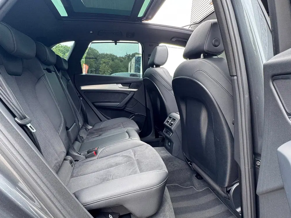 Audi Q5 55 TFSI e S edition Competition uit 2022, foto 14