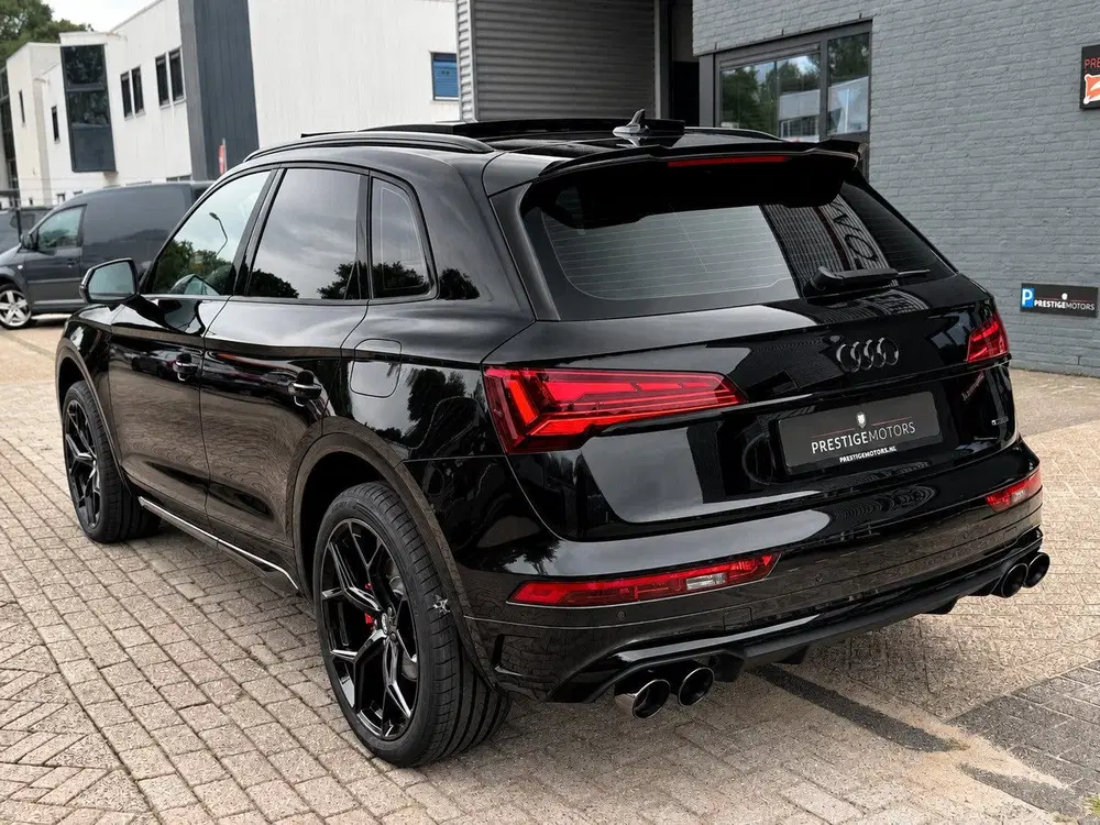 Audi Q5 55 TFSI e S edition Competition uit 2022, foto 4