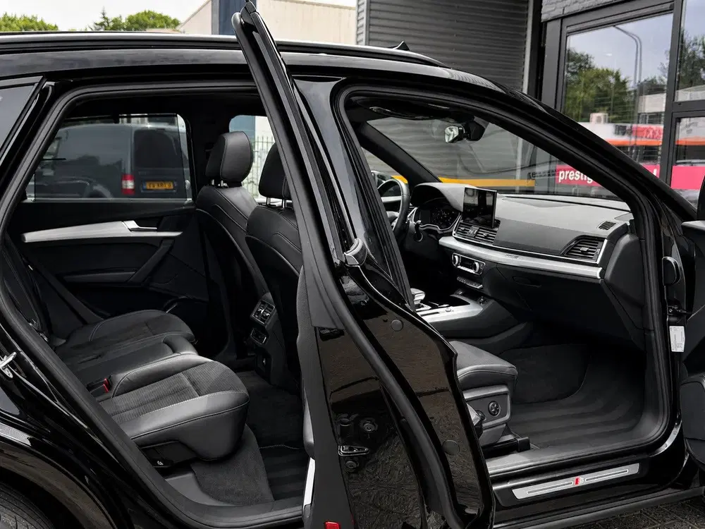 Audi Q5 55 TFSI e S edition Competition uit 2022, foto 7