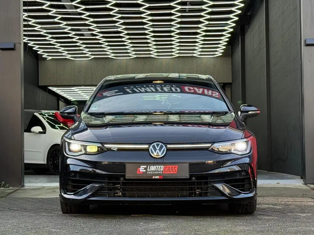 Volkswagen Golf 8R 2.0 TSI R 4Motion PANO uit 2023, foto 10