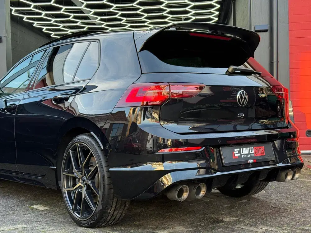 Volkswagen Golf 8R 2.0 TSI R 4Motion PANO uit 2023, foto 3